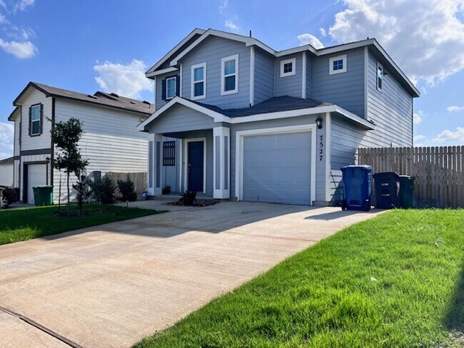 Building Photo - Solana Ridge Subdivision