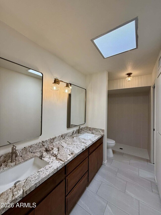 Building Photo - 313 S Desert Ave