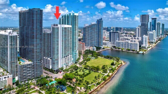 Building Photo - 1800 N Bayshore Dr