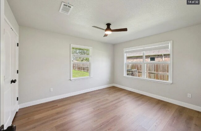 Building Photo - 313 Devillier St