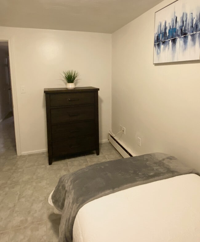 Bedroom #3 - 7 Alpine Ct