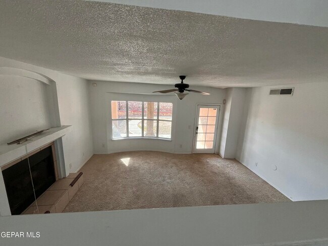 Building Photo - 6105 Pecan Park Pl