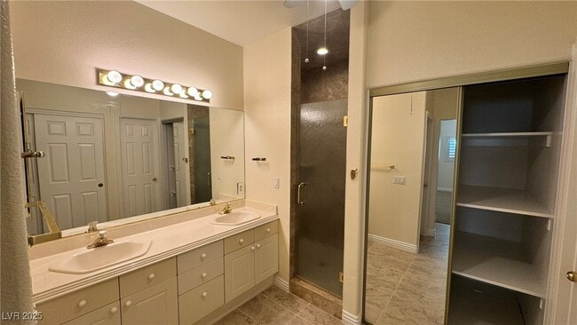 Building Photo - 2850 Cygnus St