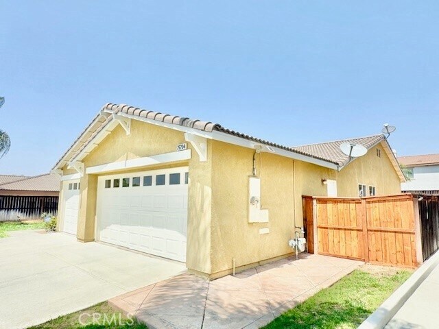 Building Photo - 26204 Percheron Cir