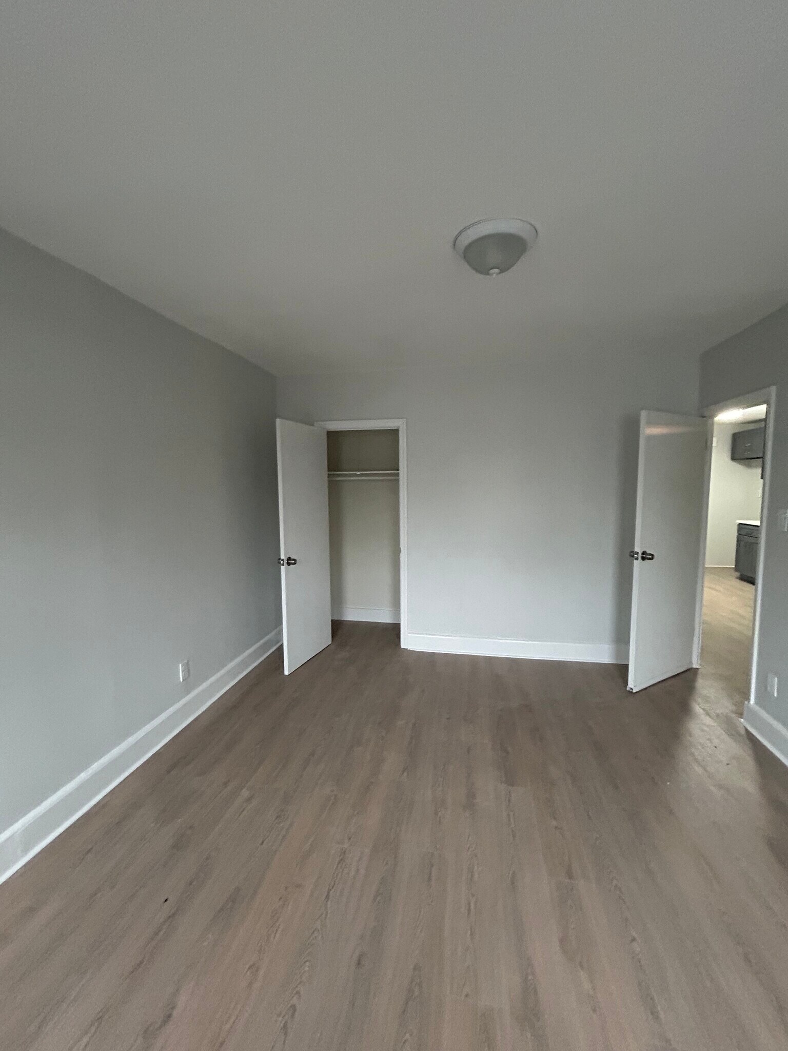 Building Photo - 243 Smith St