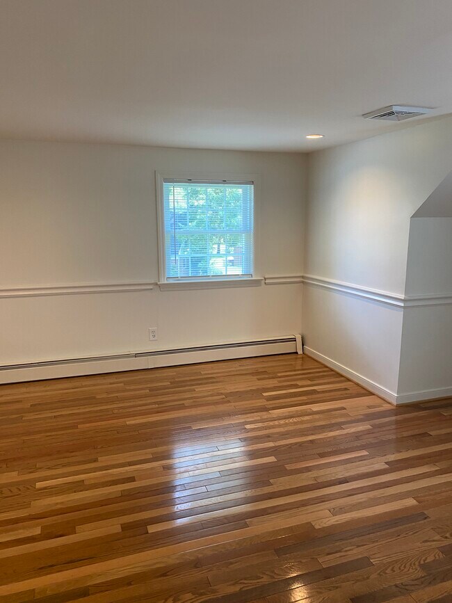 Building Photo - 3281 Randy Rd