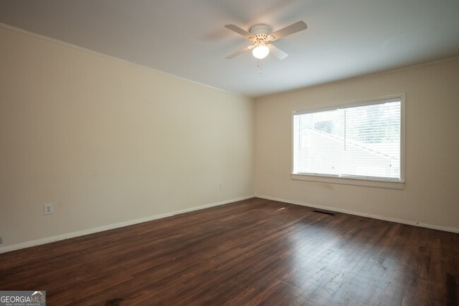Building Photo - 175 Habersham Way