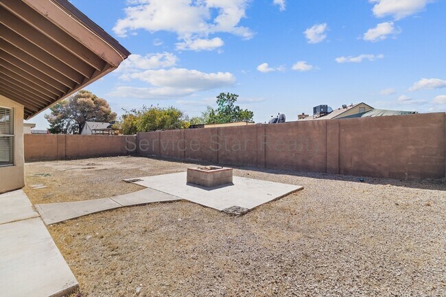 Building Photo - 7737 W Hazelwood St