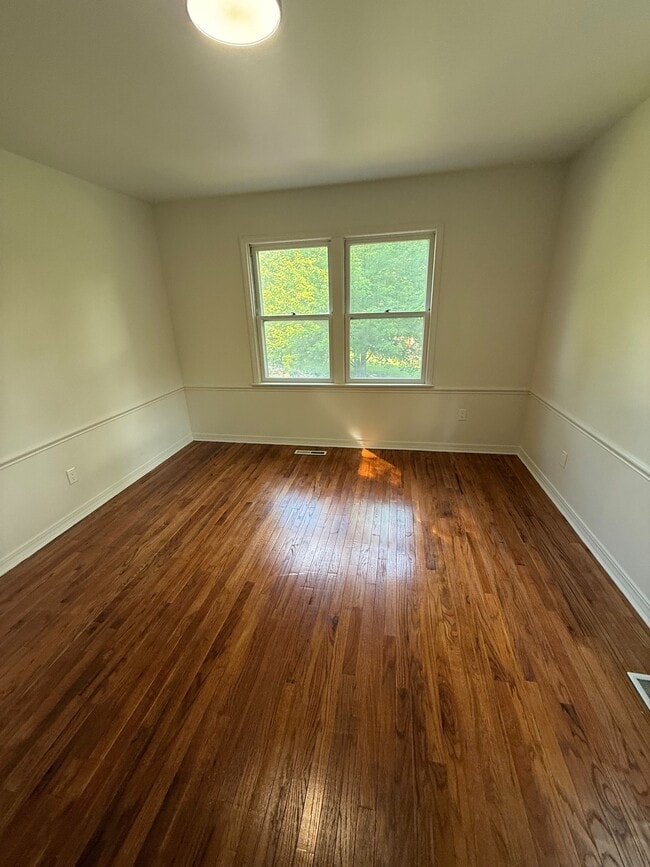 Building Photo - 6939 Highland Dr