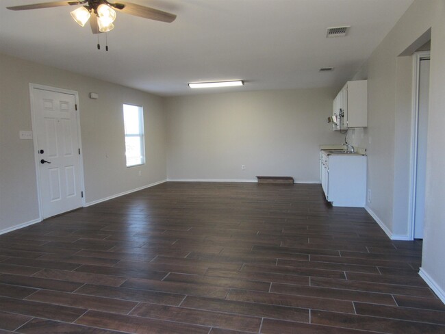 Building Photo - 335 Redfish Dr