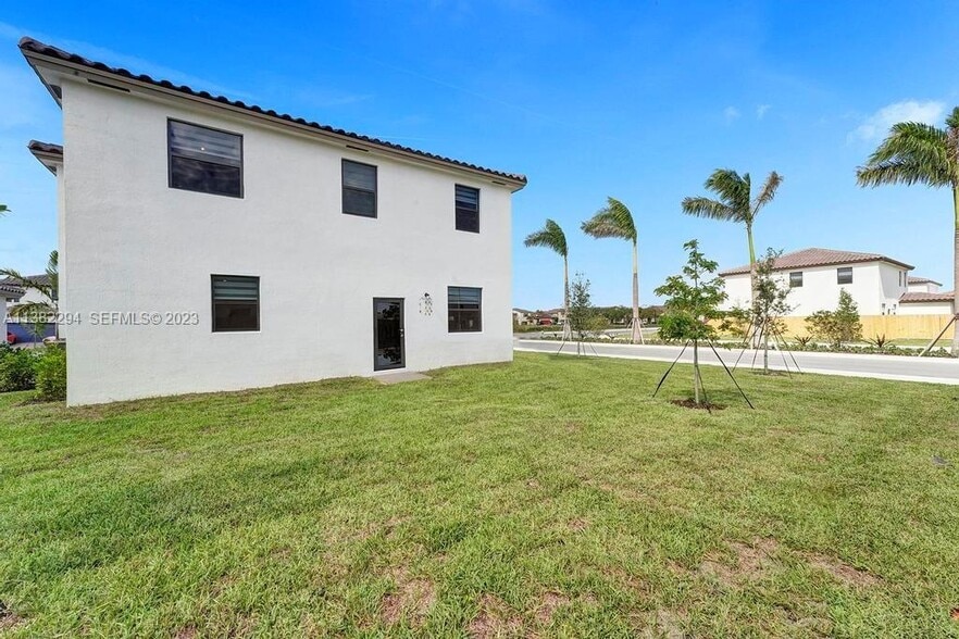 Building Photo - 11904 SW 240th St