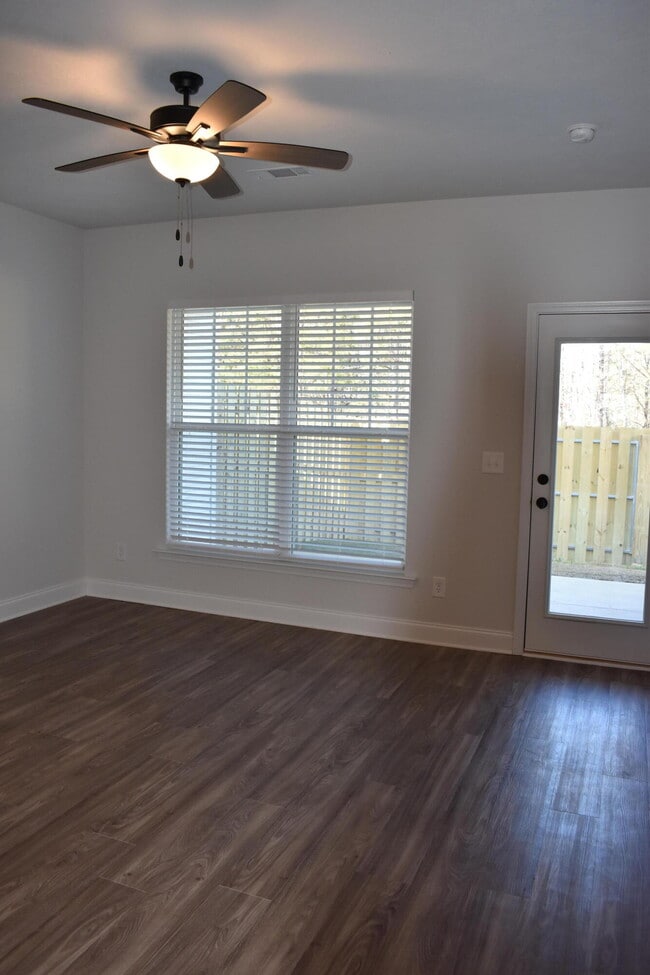 Building Photo - 4390 Taylor Pond Rd