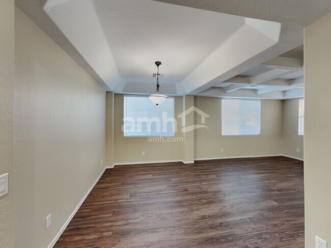 Building Photo - 14954 W Charter Oak Rd