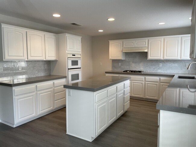 Building Photo - 1167 Innisfree Ct