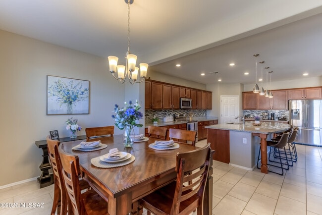 Building Photo - 9116 W Silver Cholla Dr