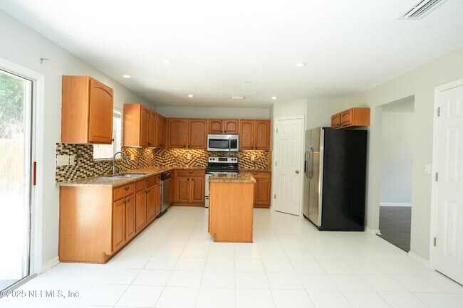 Building Photo - 348 W Tropical Trce