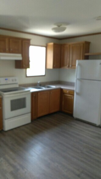 Building Photo - 385 Duck Mountain Ln