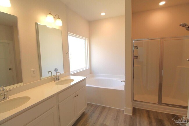 Building Photo - 3111 Silver Maple Dr