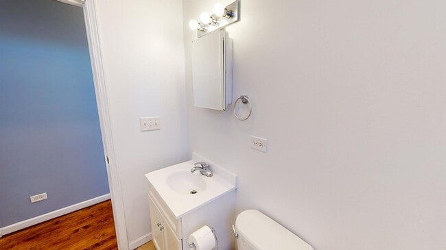 Building Photo - 1945 W Cermak Rd