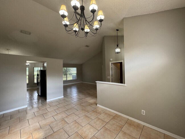 Building Photo - LOVELY 4 bd/2 ba Home in Oviedo!!