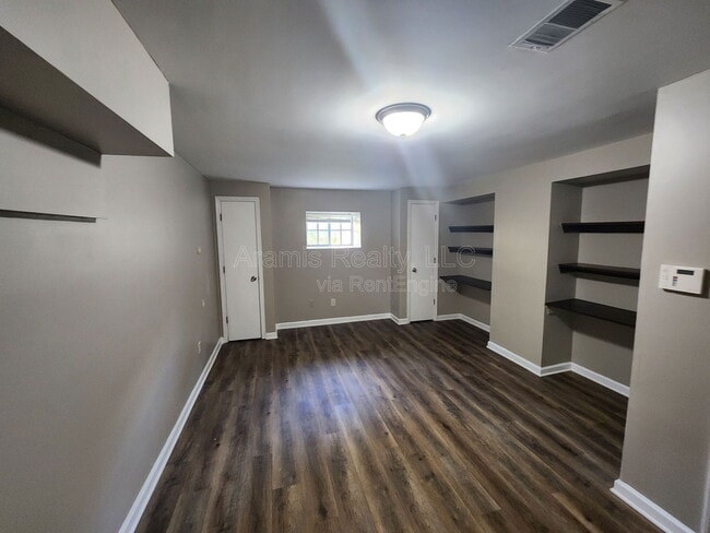 Building Photo - 1366 Heritage Glen Dr