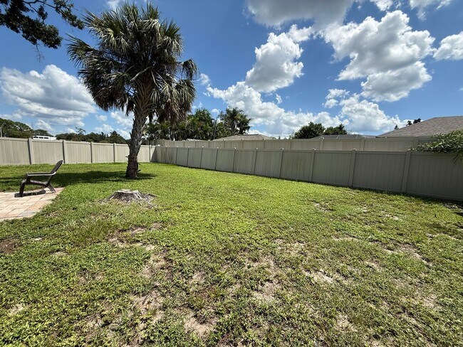 Building Photo - 2/2 with Fenced Yard, Garage and Laundry, Available Now!