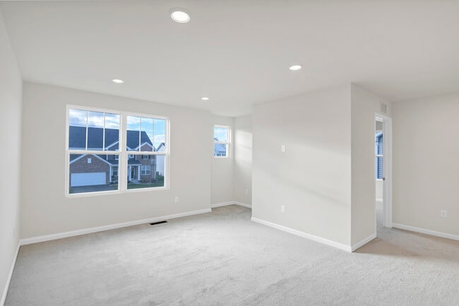 Building Photo - 668 Branson Dr