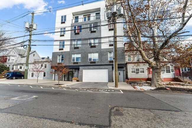 Building Photo - 43-45 W 32nd ST Unit 501