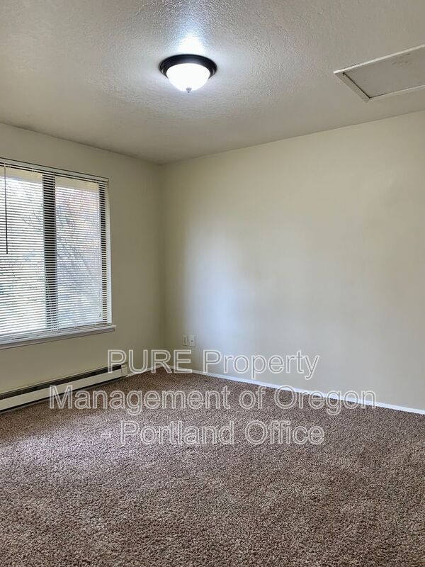 Building Photo - 2143 SW Townsend Ct