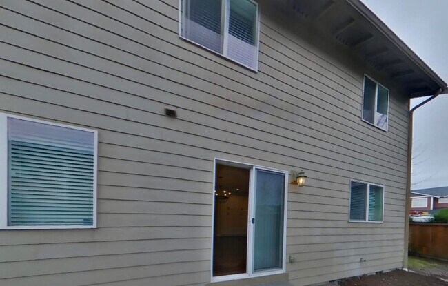 Building Photo - Beautiful Home Ready For Rent!