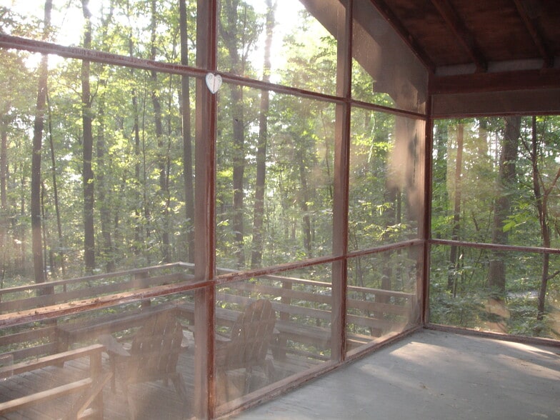 Building Photo - 410 Mount Oriole Lane