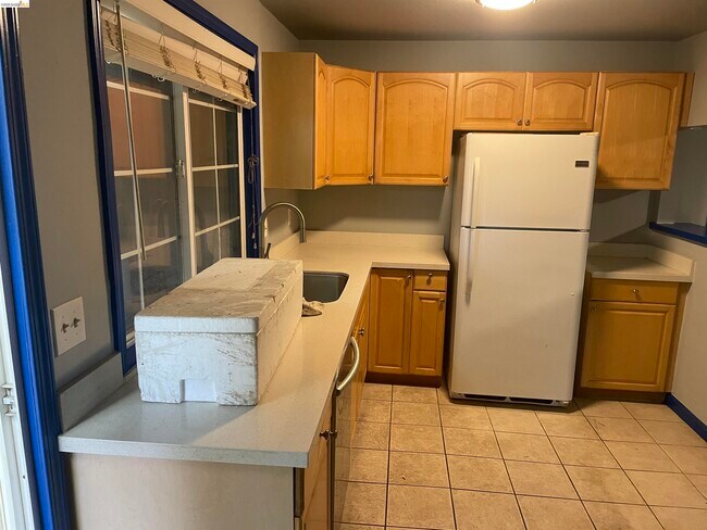 Building Photo - 1349 Alpine Dr