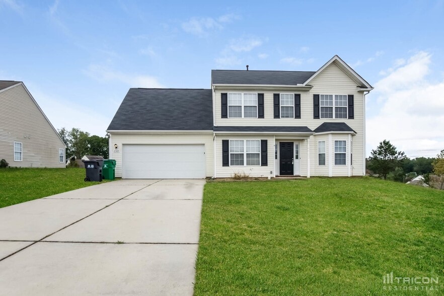 Primary Photo - 11305 Silver Glen Ln