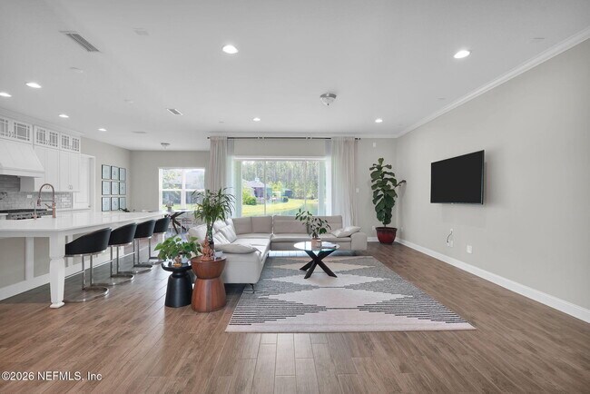 Building Photo - 247 Huguenot Ln