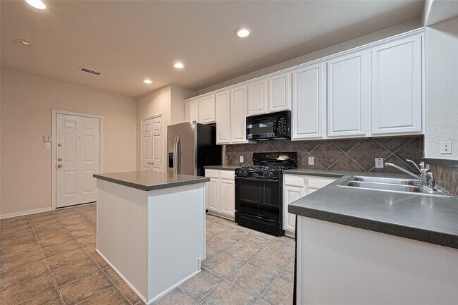 Building Photo - 18 W Greenhill Terrace Pl