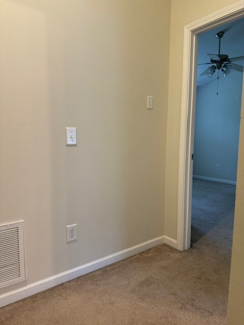 Building Photo - 2121 S Greenwood Dr