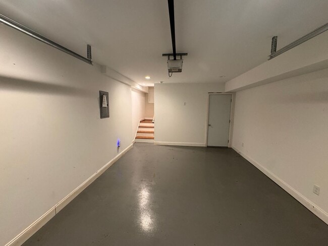 Building Photo - 908 Carolina Ave NW