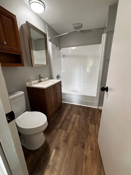 Building Photo - 1461 Collier Ave