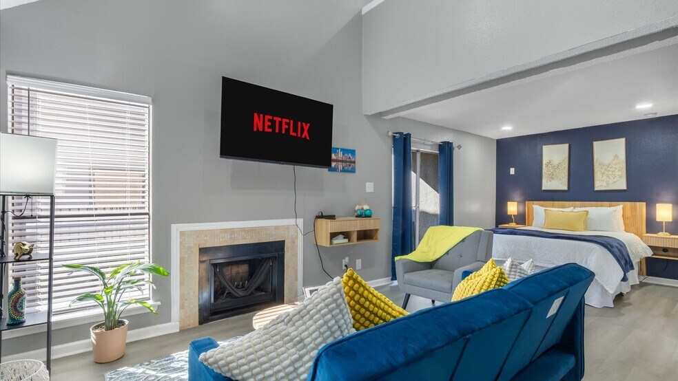 Building Photo - 7900 Brookriver Dr