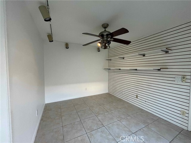 Building Photo - 7045 Seawind Dr