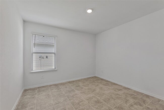 Building Photo - 1023 Lipizzan