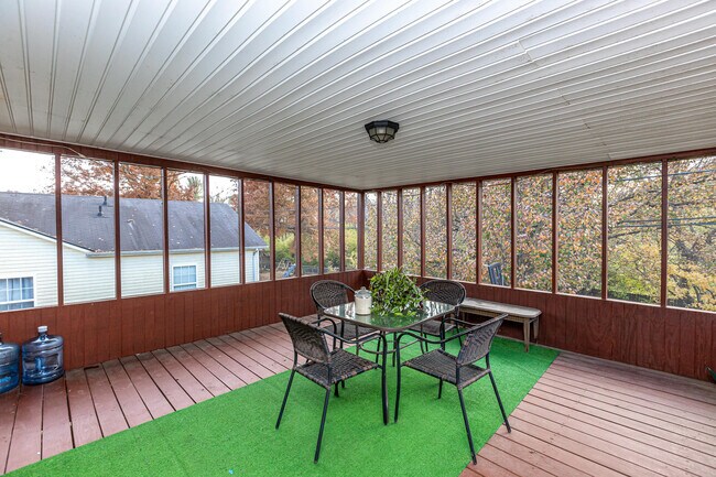 Building Photo - 3008 Tuscaloosa Ln