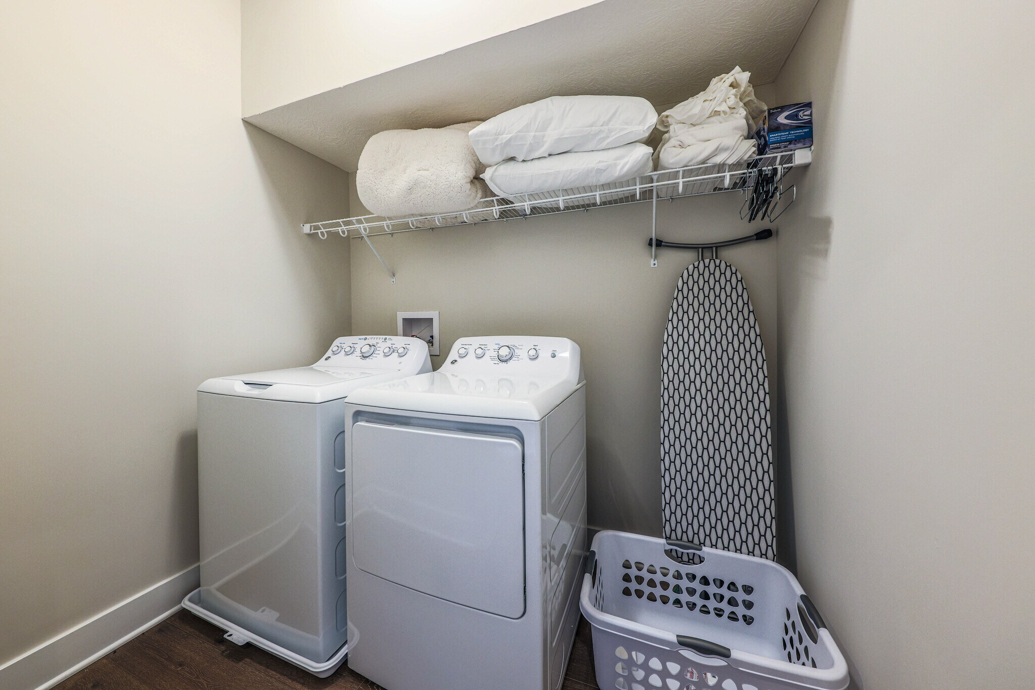 Building Photo - 362 Zimpfer St