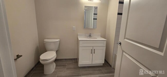 Building Photo - 211 Henderson Rd