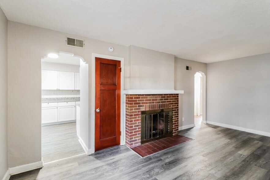 Building Photo - 2018 Neva Dr