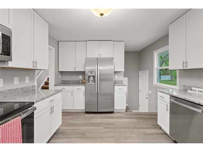 Building Photo - 4901 Larkspur Ln