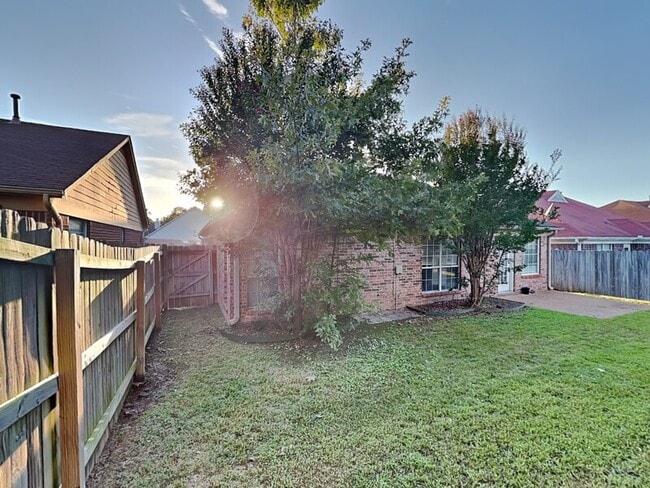 Building Photo - 8108 Conridge Dr