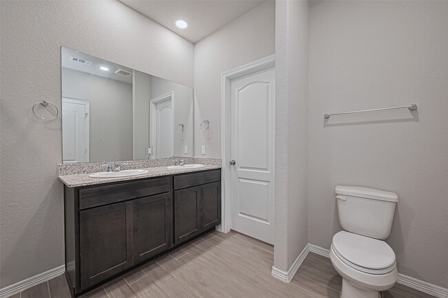 Building Photo - 24742 Russet Bluff Trl