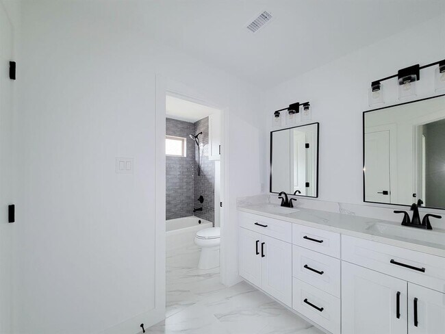 Building Photo - 18219 Polo Meadow Dr