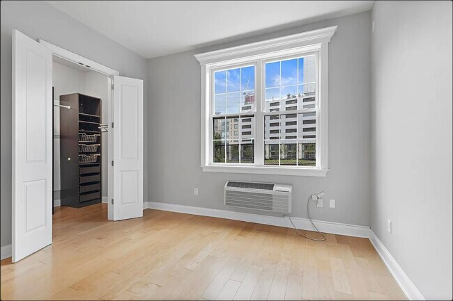 Building Photo - 100 Tidewater St